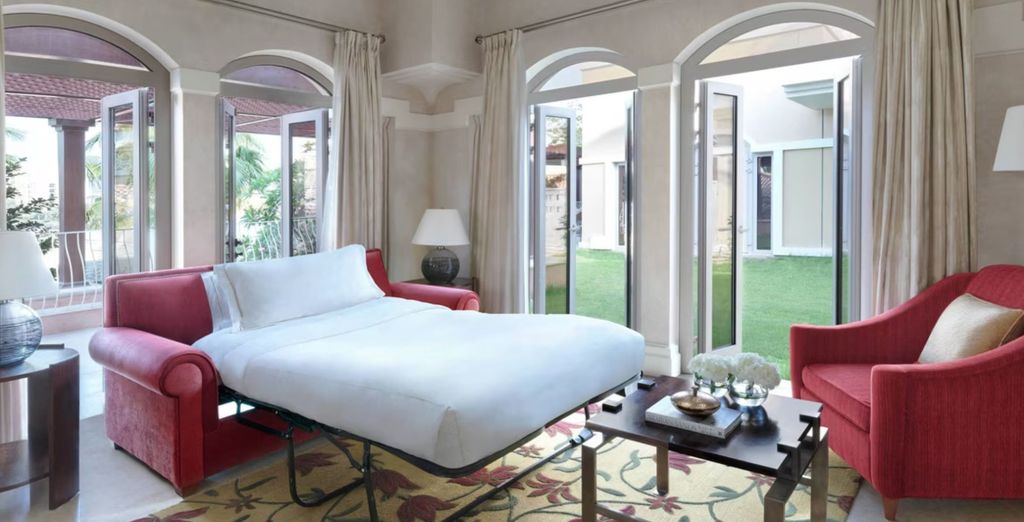 The Ritz Carlton Abu Dhabi Grand Canal 5* con possibile estensione a Dubai