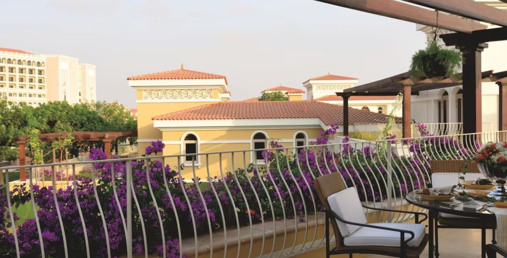 The Ritz Carlton Abu Dhabi Grand Canal 5* con possibile estensione a Dubai
