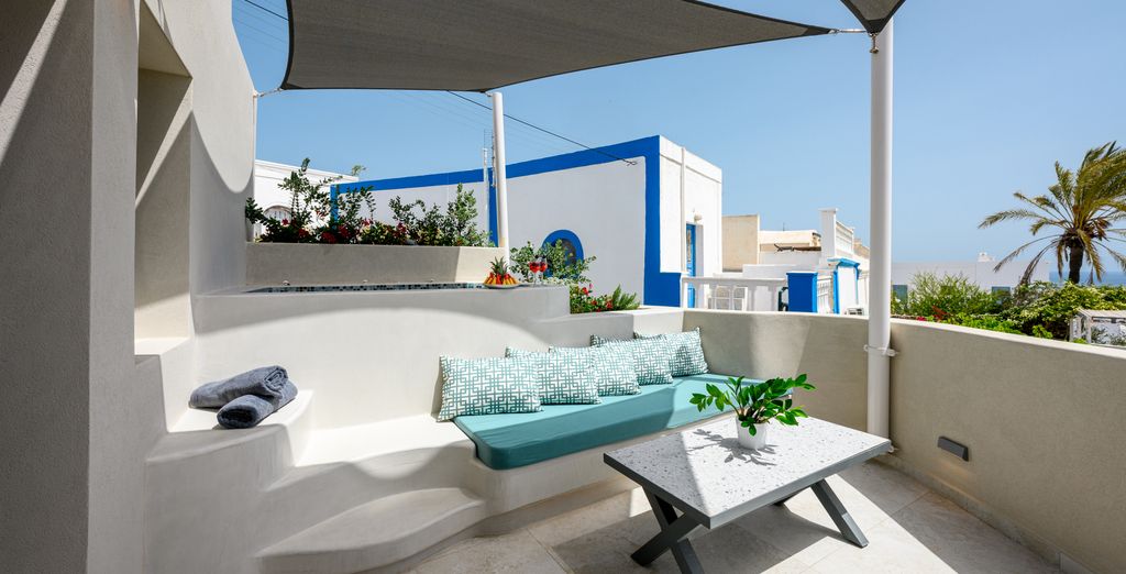 Galaria Luxury Suites 5*