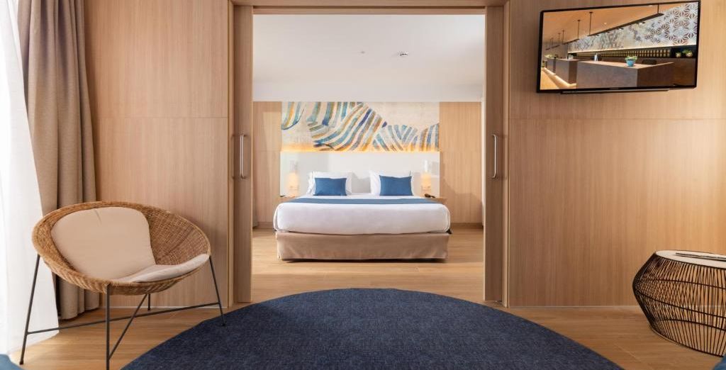 Hotel L'Azure 4*