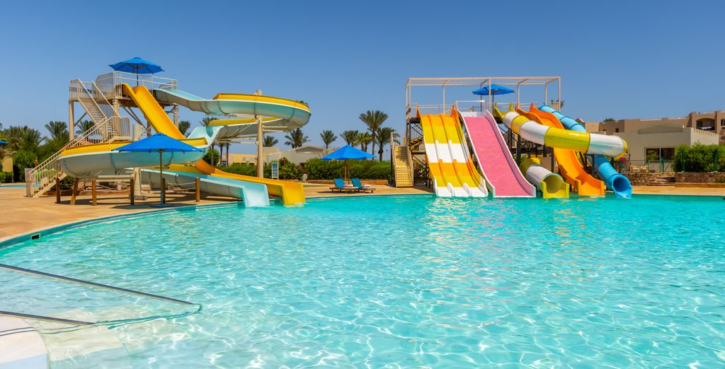 Amwaj Oyoun Resort & Casinò 4*