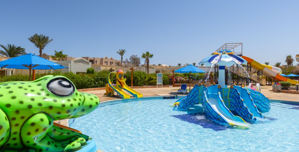 Amwaj Oyoun Resort & Casinò 4*
