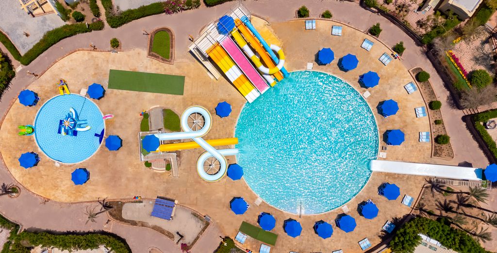 Amwaj Oyoun Resort & Casinò 4*