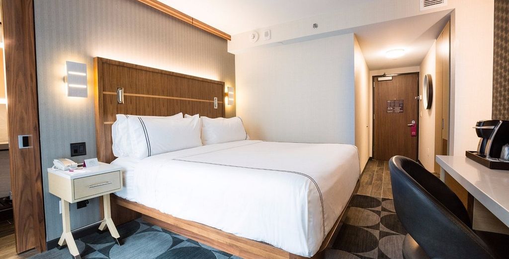 Combinato: Crowne Plaza H36 Midtown 4* e Grand Sunset Princess 5*