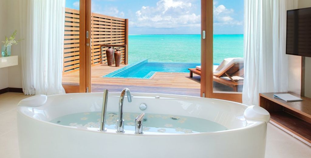 Hideaway Beach Resort & Spa 5*