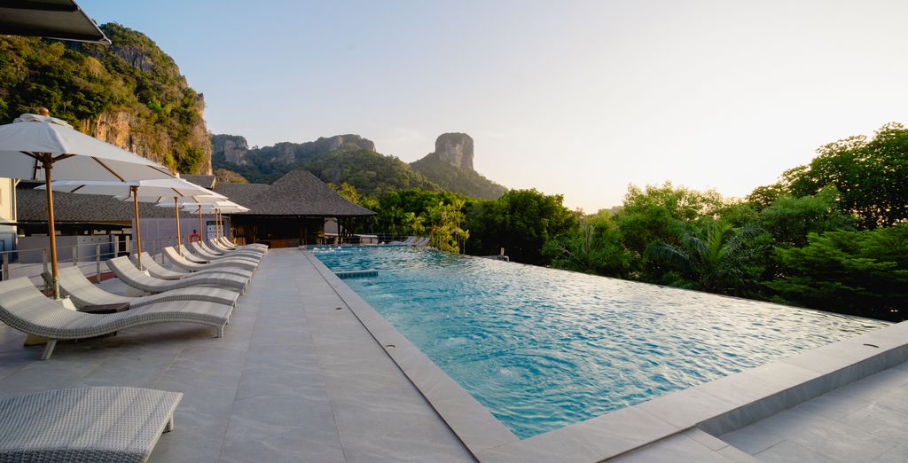 Bangkok Montien 5*, Railay Princess Krabi 4* et Le Meridien Khao Lak 5*