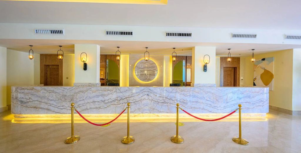 Amwaj Beach Club 4*