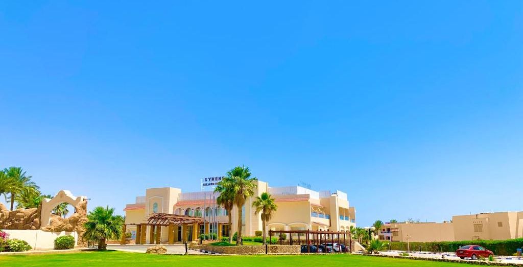 Ivy Cirene Island Aqua Park Resort 4*