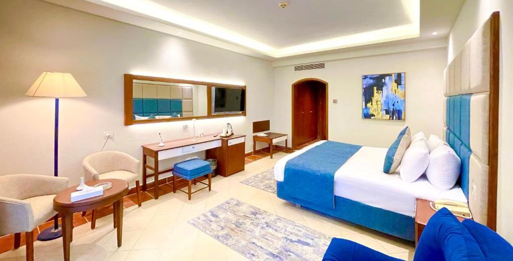 Ivy Cirene Island Aqua Park Resort 4*