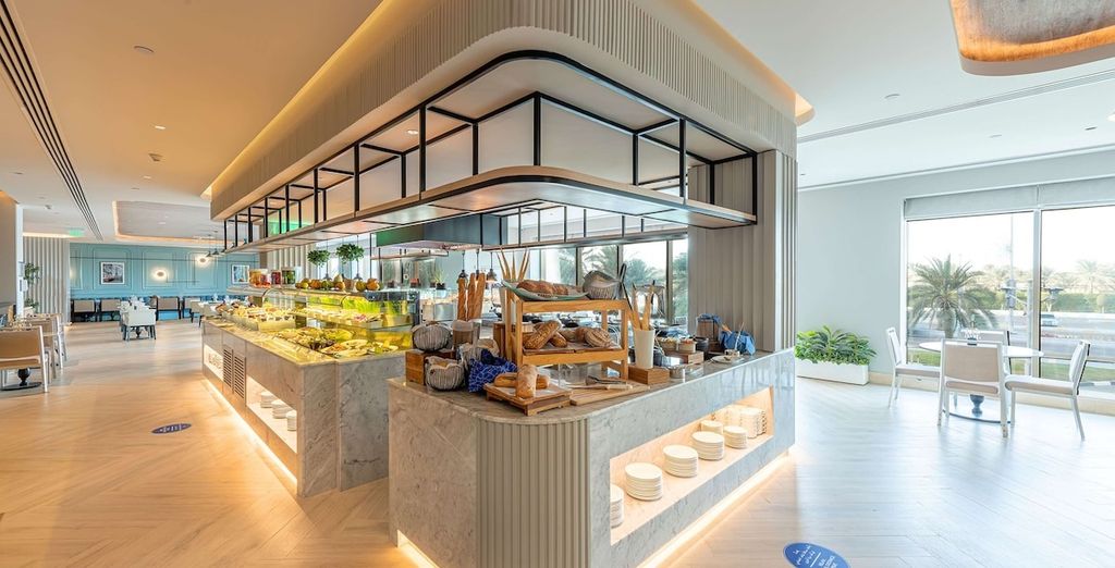 Radisson Blu Hotel & Resort 5*