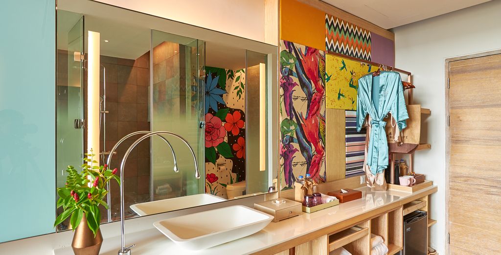 Diamond Resort Phuket 4*, Island Escape Burasari 5* e Khao Lak Laguna 4* con possibile estensione a Bangkok