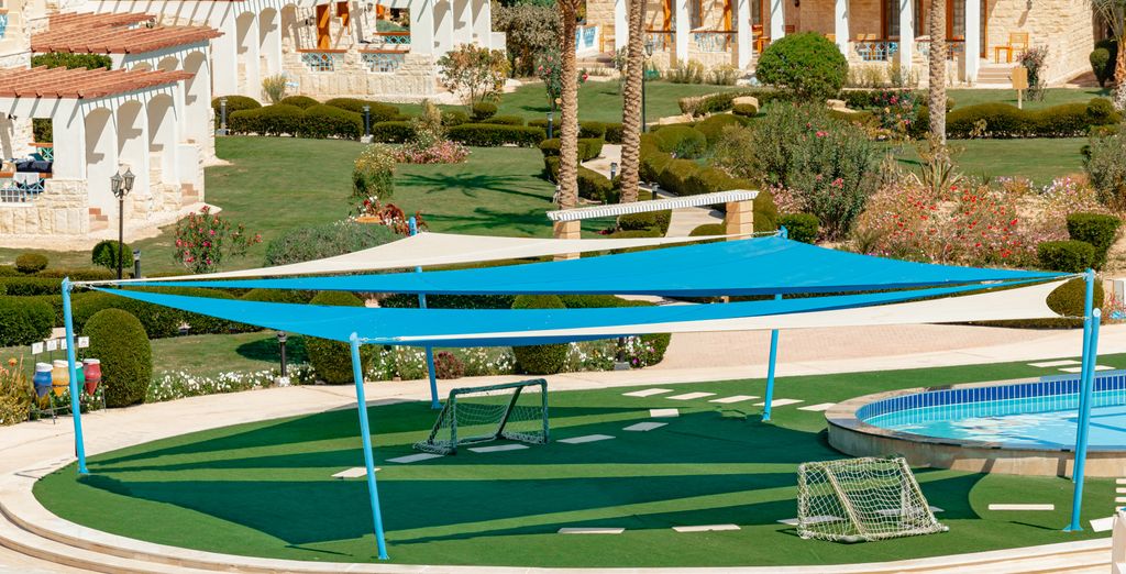 Royal Lagoons Aqua Park Resort & Spa 5*