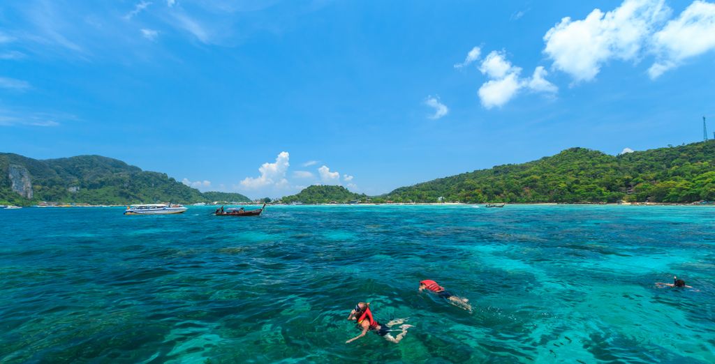 Namaka Resort Kamala 5*, Phi Phi CoCo Beach Resort 4*, Khao Lak Laguna Resort 4* con pre-estensione opzionale a Bangkok 