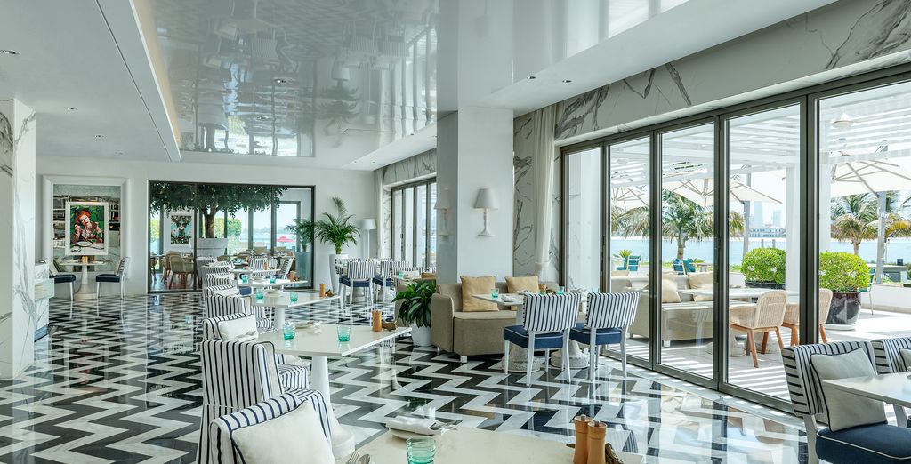 Th8 Palm Dubai Beach Resort Vignette Collection, an IHG hotel 5*