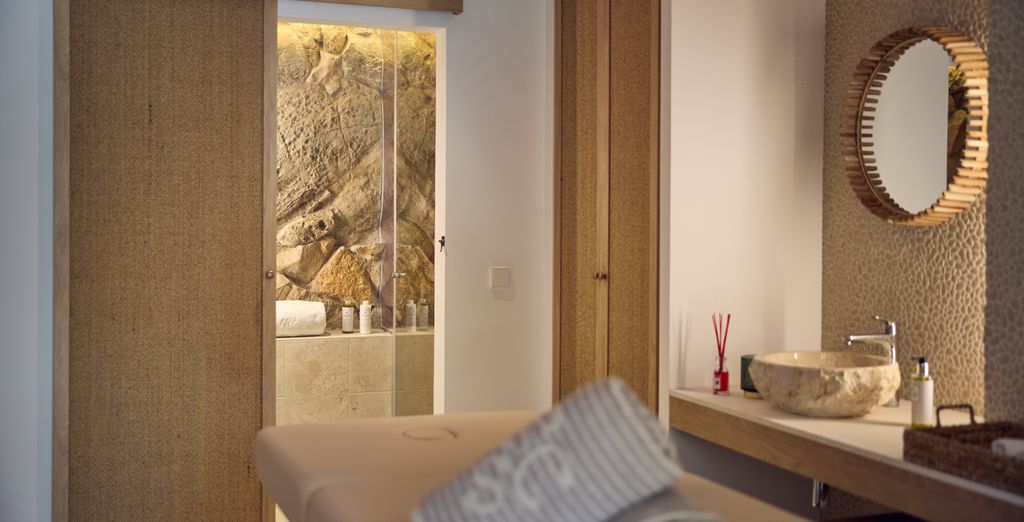 Cala San Miguel Hotel Ibiza, Curio Collection by Hilton 5* - Adults Only