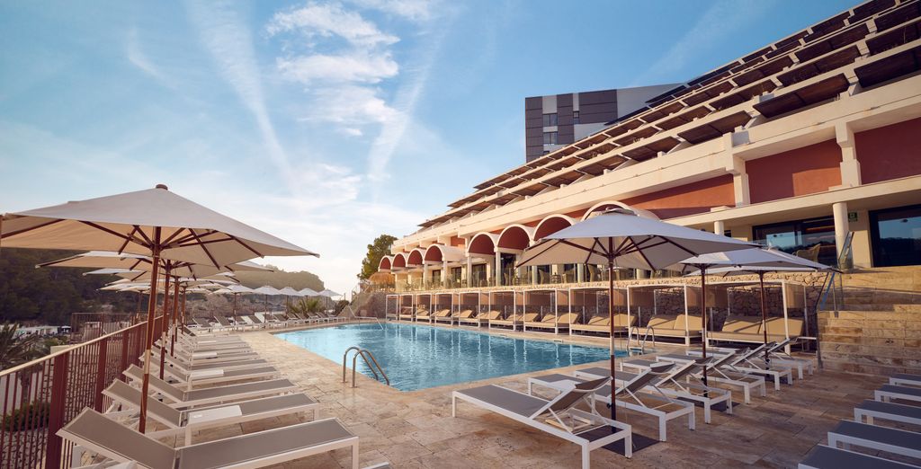 Cala San Miguel Hotel Ibiza, Curio Collection by Hilton 5* - Adults Only