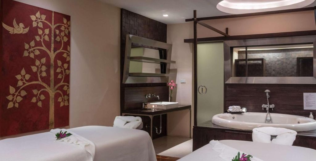 Laya Resort Phuket Island 4*, 1 notte a Khao Sok e Khao Lak Laguna Resort 4* con possibile pre-estensione a Bangkok