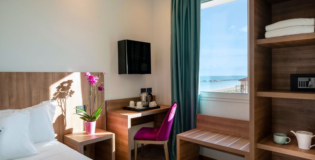 You & Me Beach Hotel - Adults Only