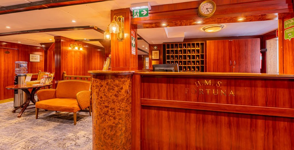 Fortuna Boat Hotel 