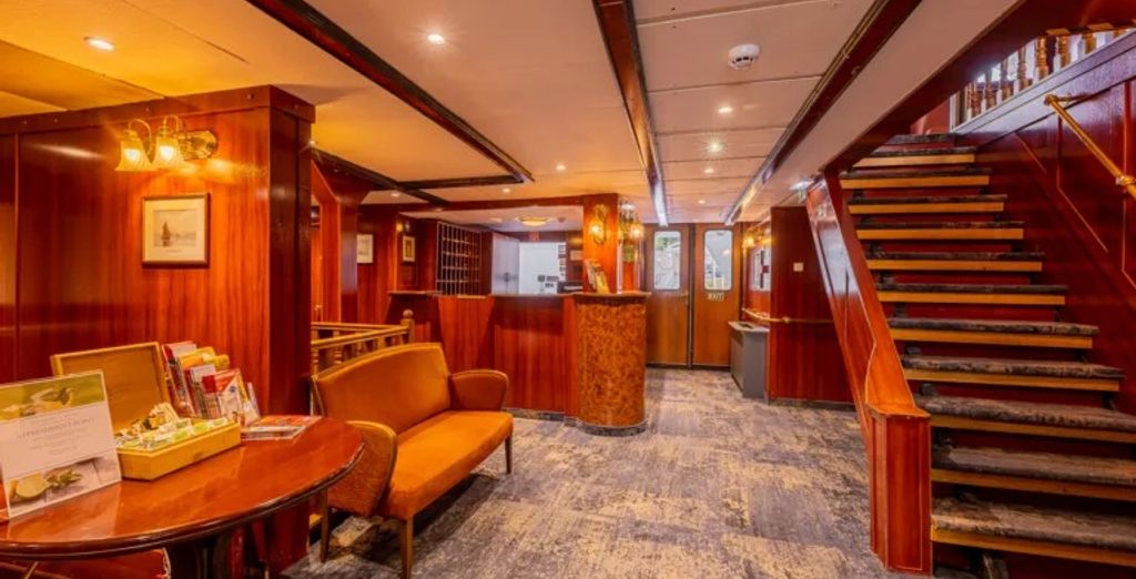 Fortuna Boat Hotel 