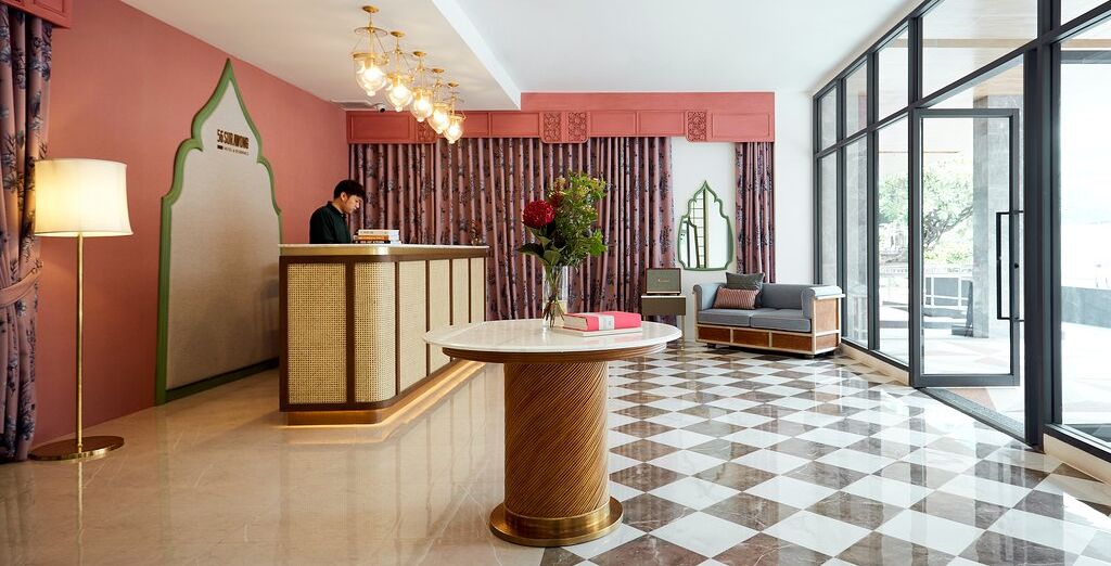 Namaka Resort Phuket 5*, The Fair House Beach Resort Samui 4* e Montien Surawong Bangkok 5*