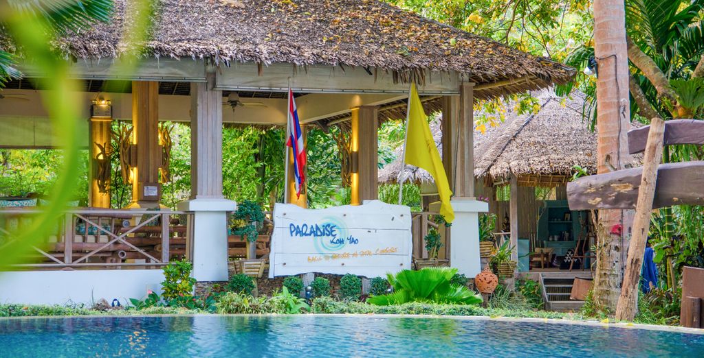 Rawai Palm Beach Resort 4*, Paradise KohYao Resort 4*, Peace Laguna Resort & Spa 4* e possibile pre-estensione al Mode Sathorn Hotel Bangkok 4*