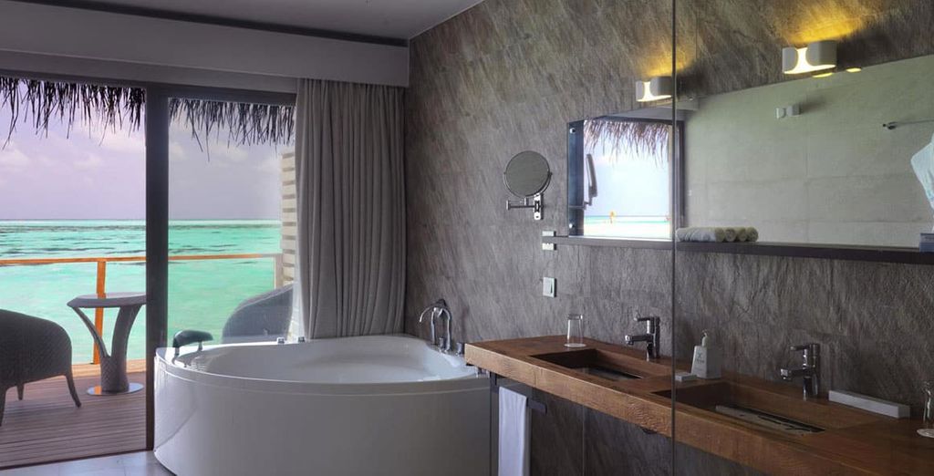 Cocoon Maldives 5*