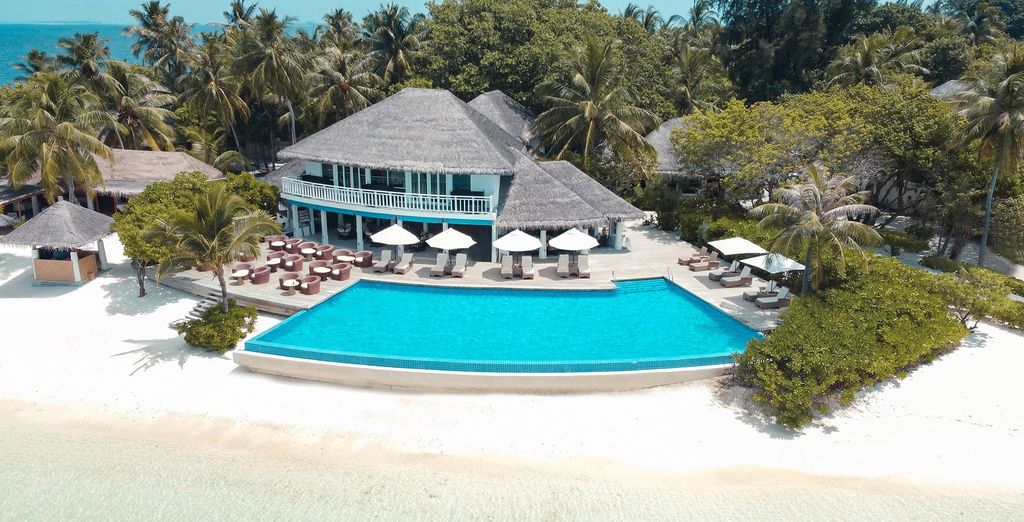 Combinato 5*: Dusit Thani Abu Dhabi e NH Maldives Kuda Rah Resort