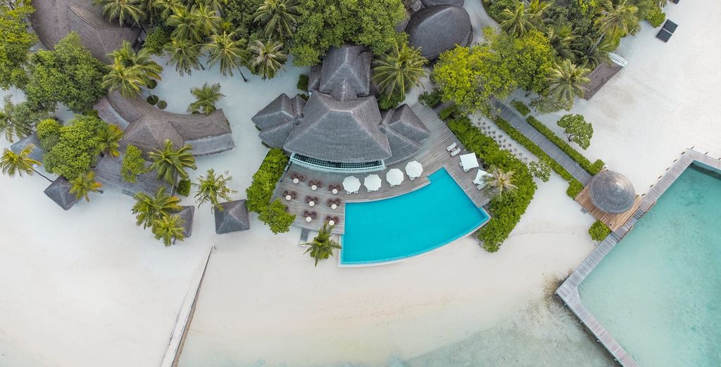 Combinato 5*: Dusit Thani Abu Dhabi e NH Maldives Kuda Rah Resort