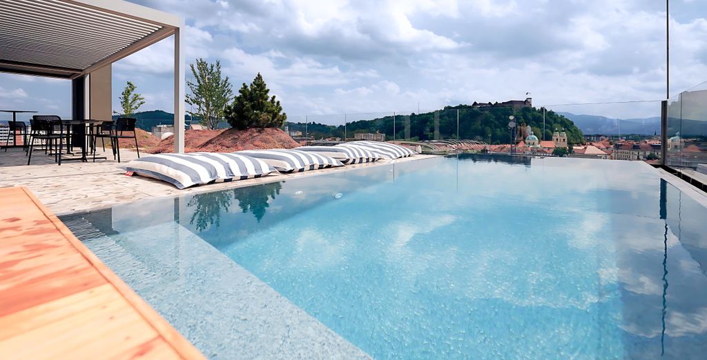 NEU Residences 4*