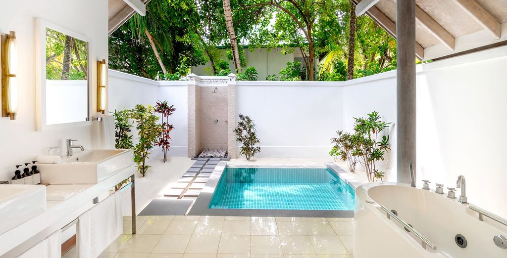 Combinato 5*: Dusit Thani Abu Dhabi e NH Maldives Kuda Rah Resort