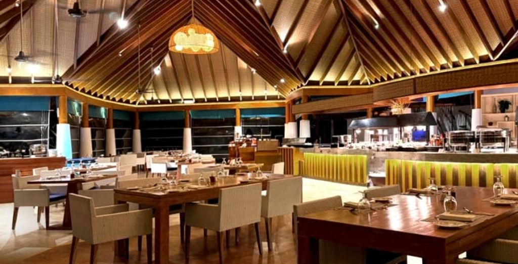 Combinato 5*: Dusit Thani Abu Dhabi e NH Maldives Kuda Rah Resort