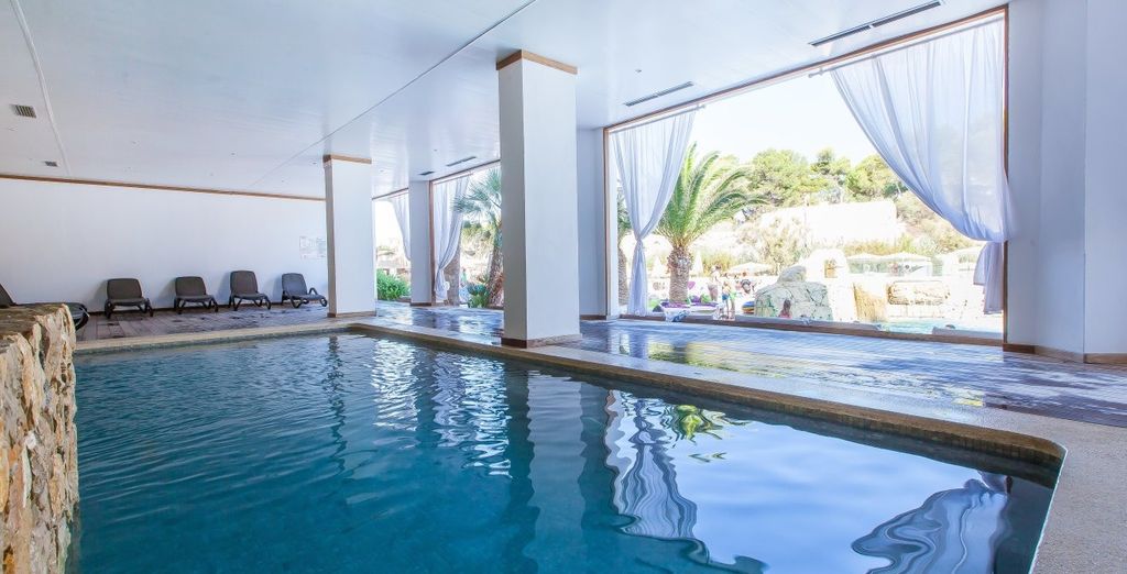 Fergus Style Cala Blanca Suites 4*