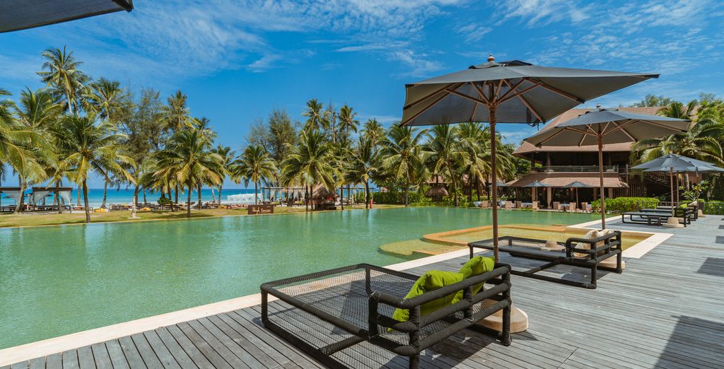 Mercure Bangkok Sukhumvit 11 4*, Dinso Resort & Villas Ko Chang, Vignette Collection by IHG 5* e eventuale soggiorno all'High Season Pool Villa & Spa 5*