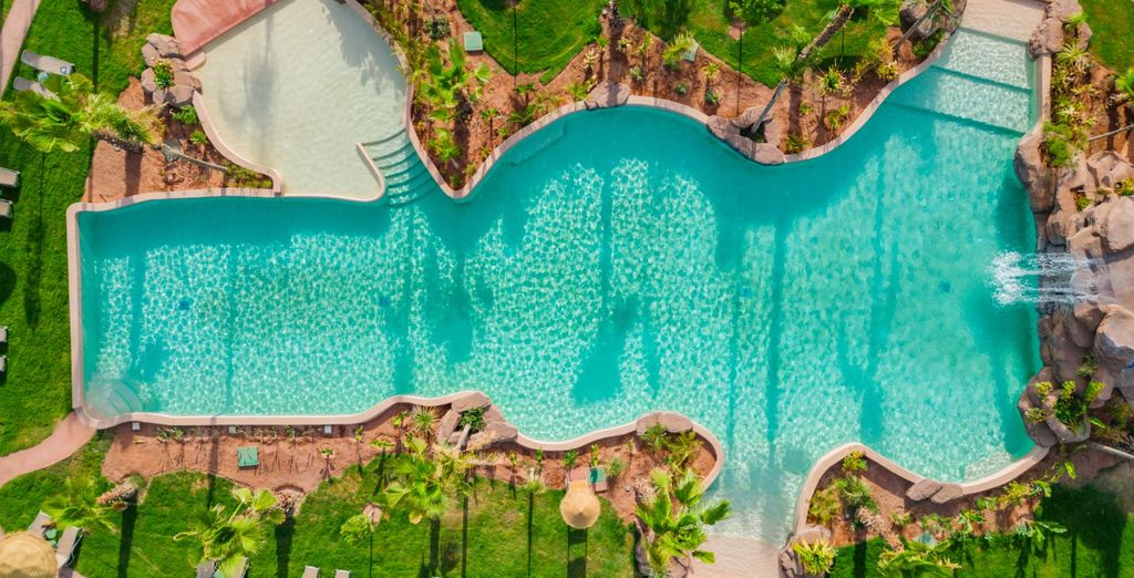 Oasis Lodges 4*