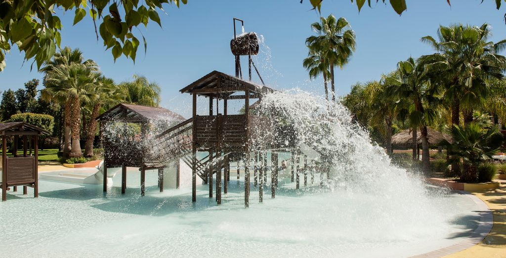 Oasis Lodges 4*