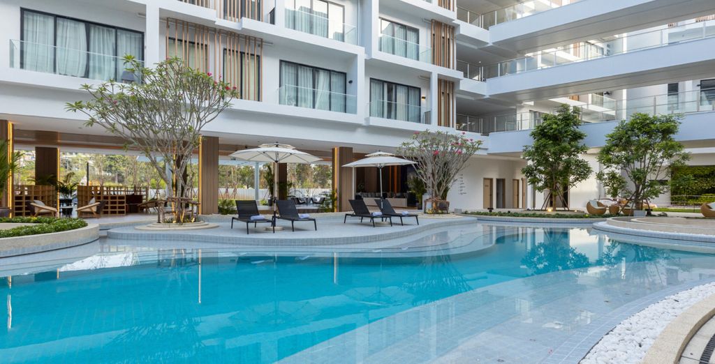 Laya Resort Phuket Island 4*, 1 notte a Khao Sok e Khao Lak Laguna Resort 4* con possibile pre-estensione a Bangkok