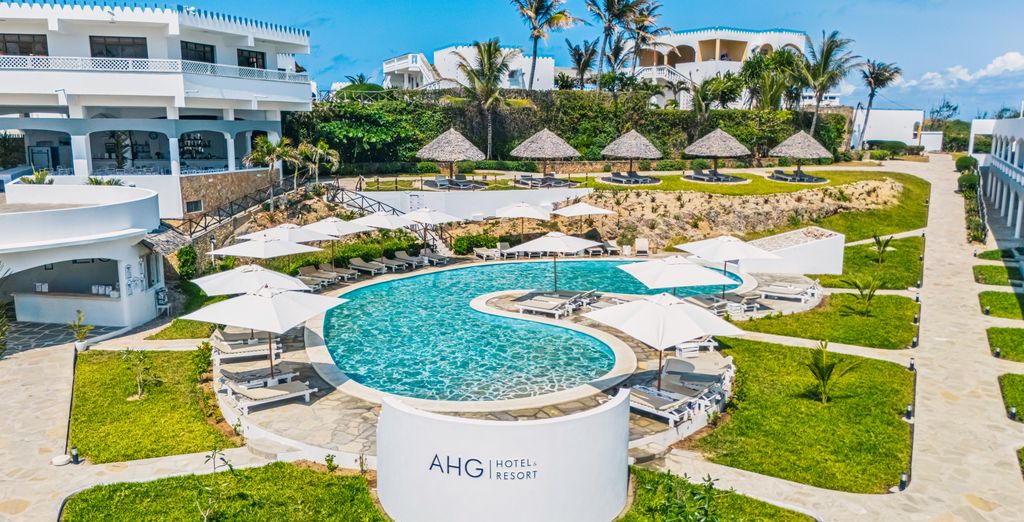 Safari Riziki con estensione all'AHG Lion Beach Resort & Spa 4*