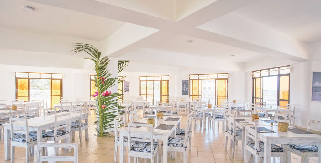 Safari Riziki con estensione all'AHG Lion Beach Resort & Spa 4*