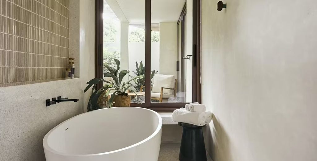 Ramada Plaza by Wyndham, Bangkok 5* e Barcelo Coconut Island, Phuket 5*