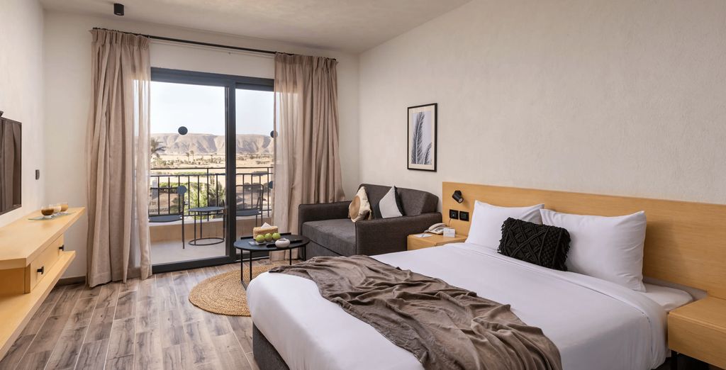 Creek Hotel & Residences 5*