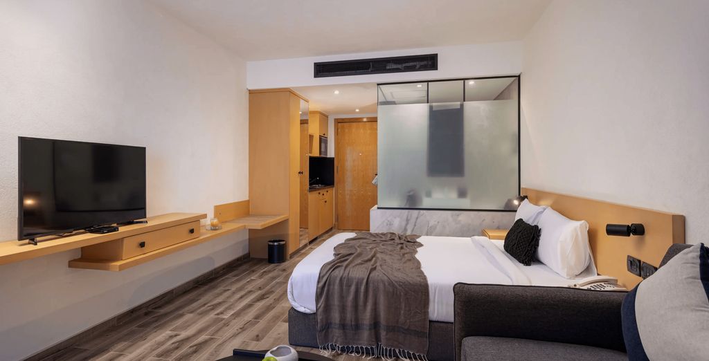 Creek Hotel & Residences 5*