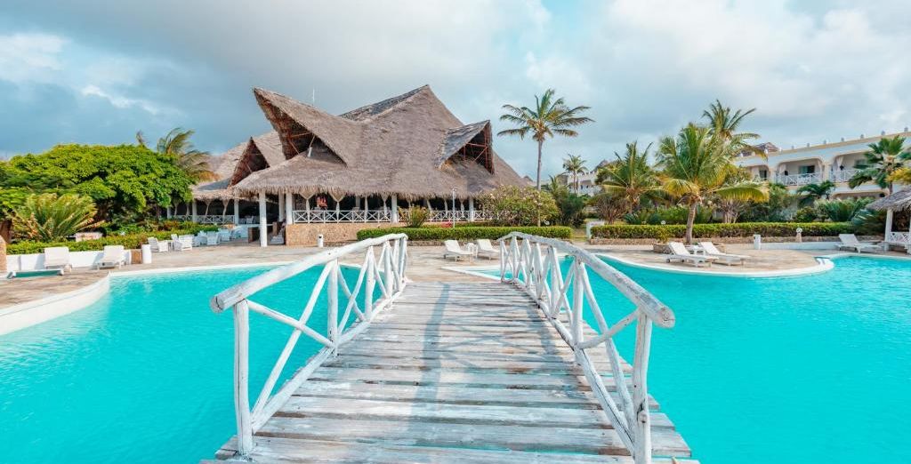 Twiga Beach Resort 4* e safari nella natura