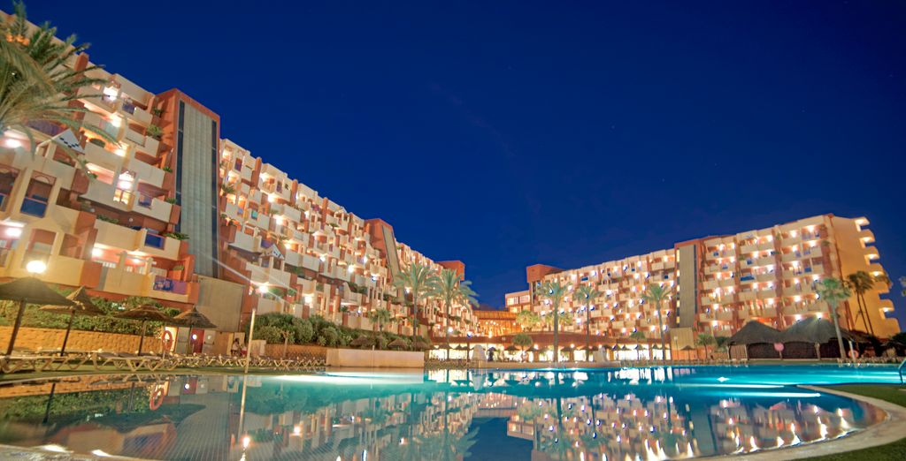 Ôclub Experience Holiday World Village 4*