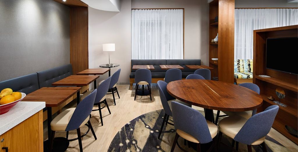 Tour di gruppo: Il meglio dell'Est canadese con possibile estensione al Towneplace Suites Times Square