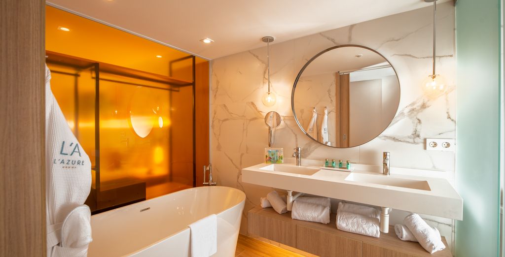 Hotel L'Azure 4*