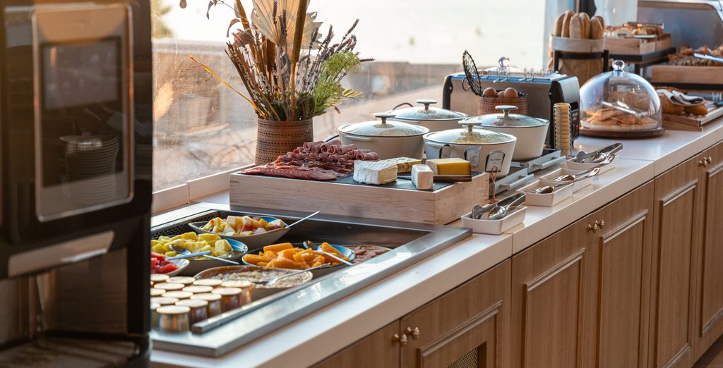 Mercure Villeneuve Loubet Plage 4*
