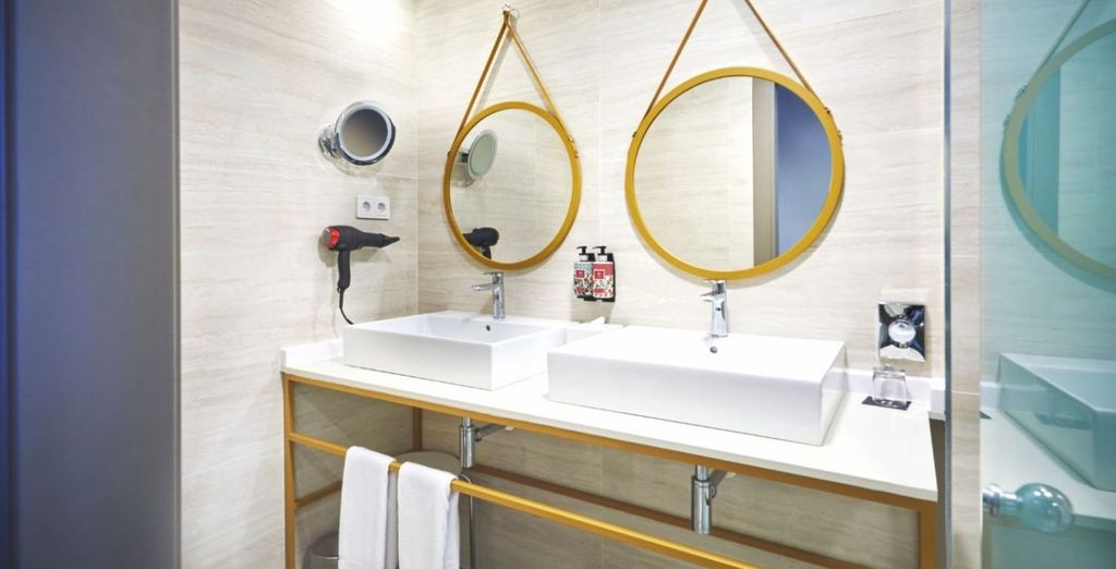 Hotel Hesperia Sevilla 4*