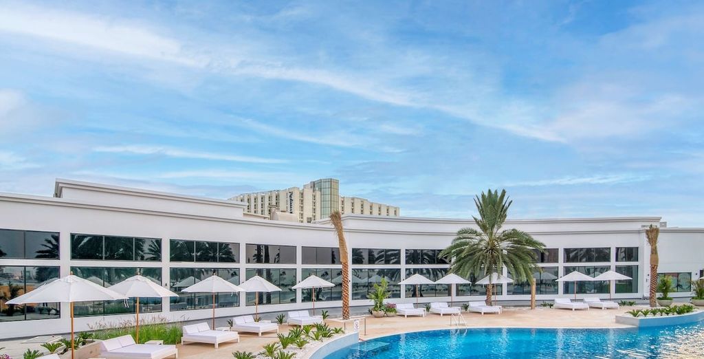 Radisson Blu Hotel & Resort 5*