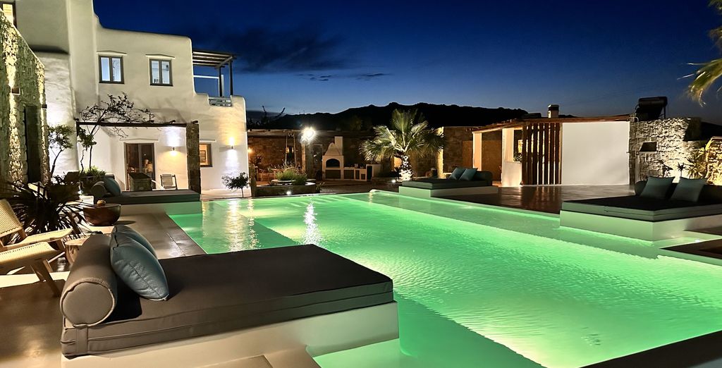 Myconian Theros Luxury Suites